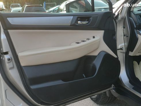 Subaru Outback 2016 бежевый - фото 21