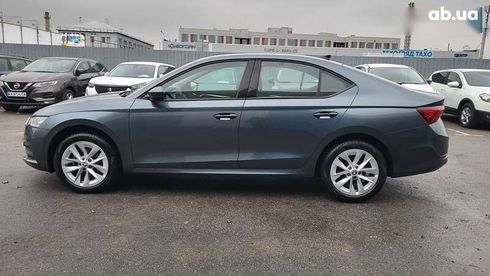 Skoda Octavia 2021 - фото 24