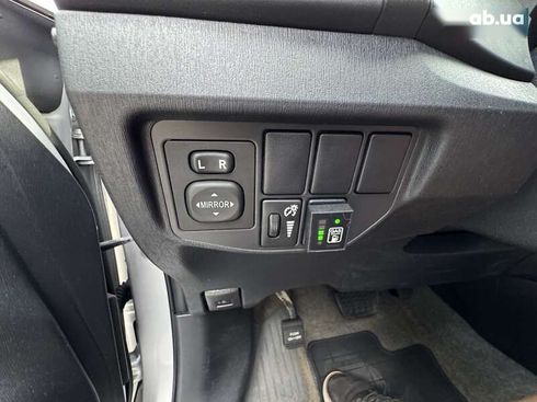 Toyota Prius 2013 - фото 27