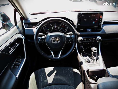 Toyota RAV4 2022 - фото 22