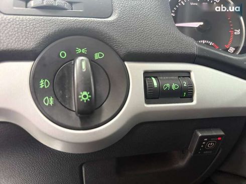 Skoda Octavia 2011 - фото 17