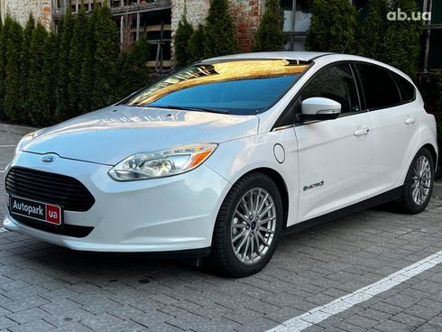 Ford Focus Electric 2016 белый - фото 11