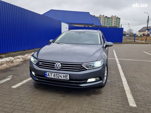 Volkswagen Passat 2017 серый - фото 13