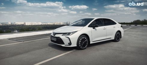 Toyota Corolla 2022 - фото 3