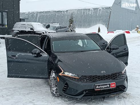 Kia K5 2020 серый - фото 48