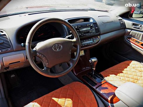 Toyota Camry 2004 - фото 6