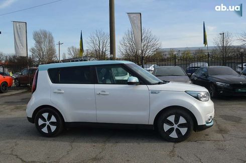 Kia Soul EV 2016 - фото 3