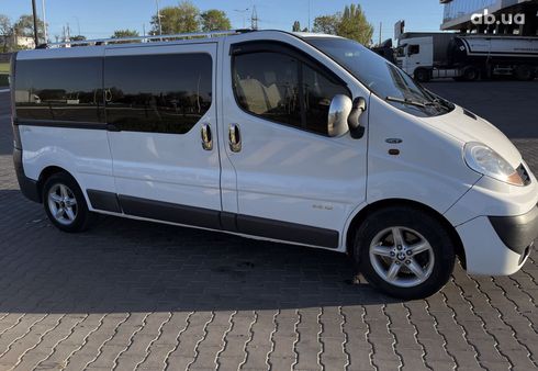 Renault Trafic 2007 белый - фото 3