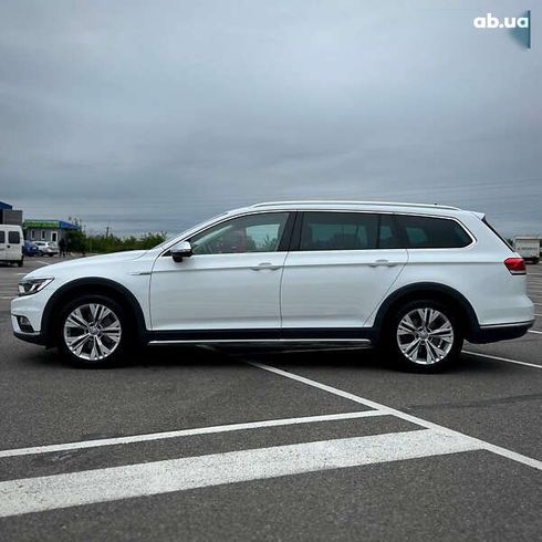 Volkswagen passat alltrack 2017 - фото 6