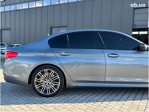 BMW 5 серия 2017 серый - фото 19