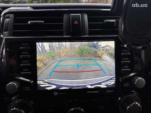 Toyota 4Runner 2019 белый - фото 23