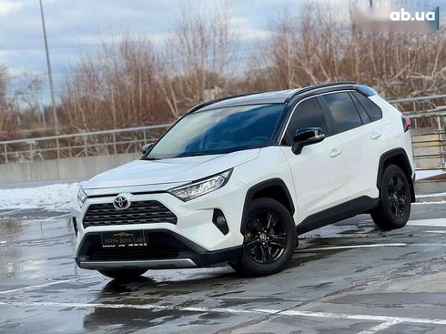 Toyota RAV4 2019 - фото 3