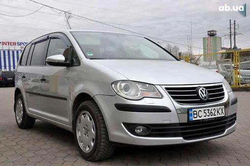 Volkswagen Touran 2010 - фото 6