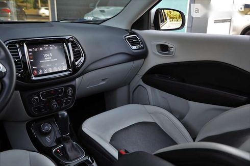 Jeep Compass 2018 - фото 11