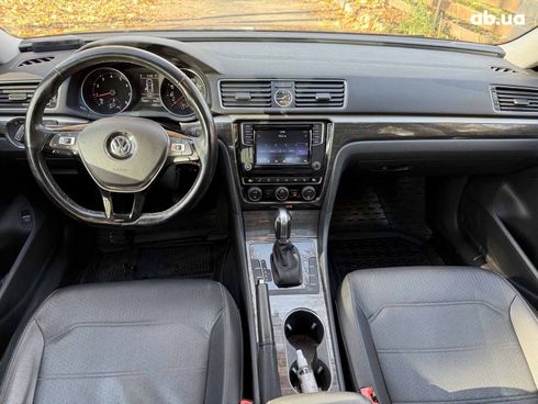 Volkswagen Passat 2016 красный - фото 19