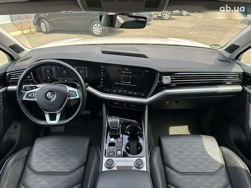 Volkswagen Touareg 2018 - фото 20