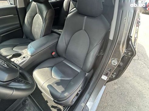 Toyota Camry 2024 - фото 20
