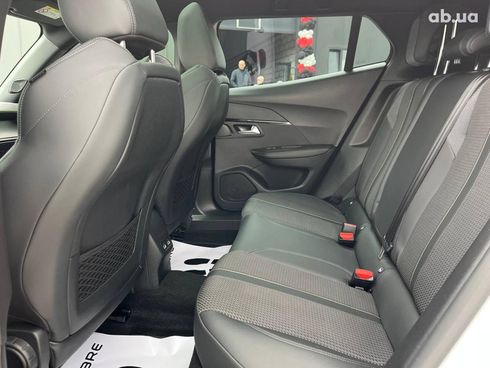 Peugeot 2008 2020 белый - фото 18