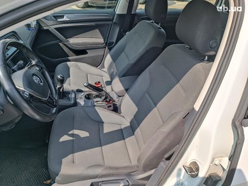 Volkswagen Golf 2019 белый - фото 16
