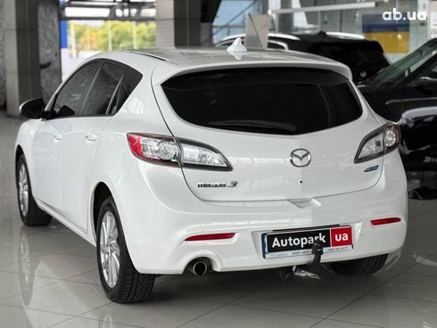 Mazda 3 2013 белый - фото 8