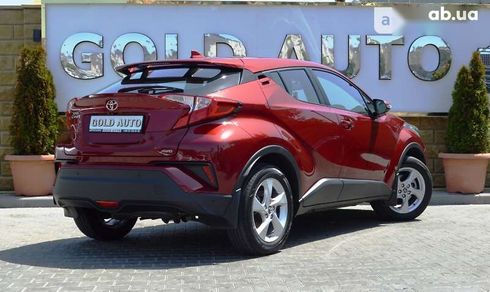 Toyota C-HR 2017 - фото 10