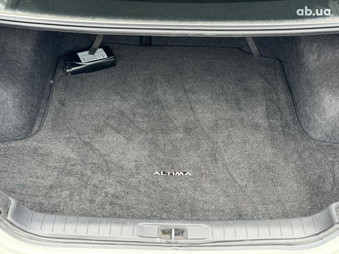 Nissan Altima 2018 белый - фото 25