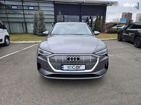 Audi E-Tron 2021 - фото 5