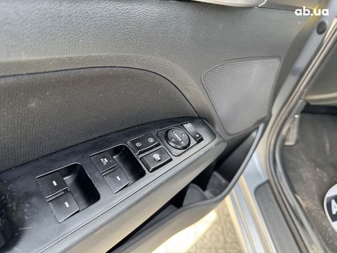 Hyundai Elantra 2016 серый - фото 19