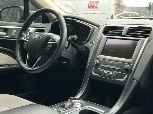 Ford Fusion 2020 - фото 17