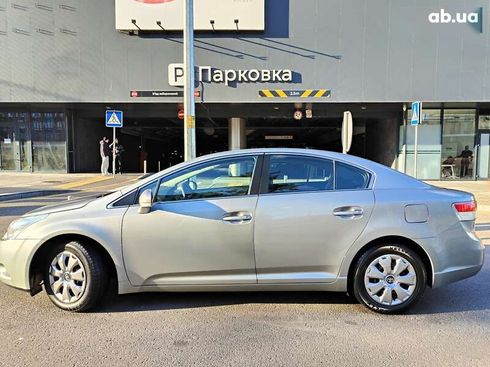 Toyota Avensis 2011 - фото 10