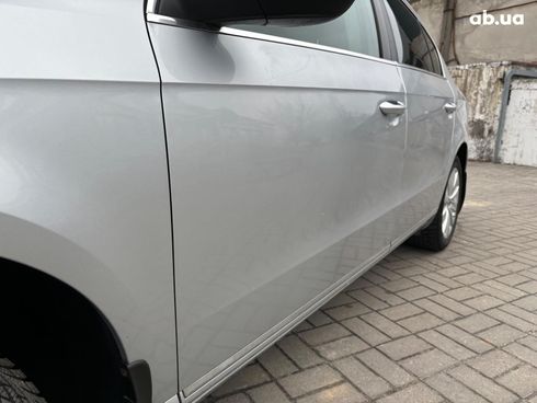 Volkswagen Passat 2012 серый - фото 10