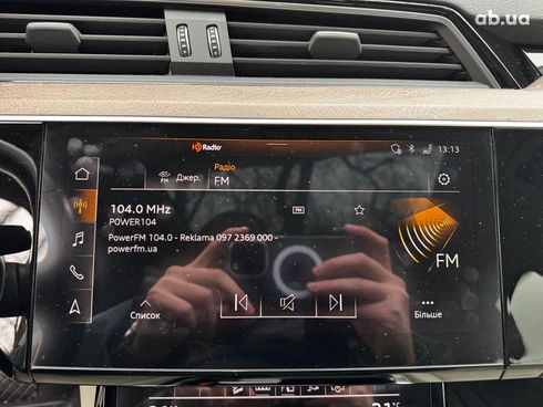 Audi E-Tron 2020 синий - фото 26