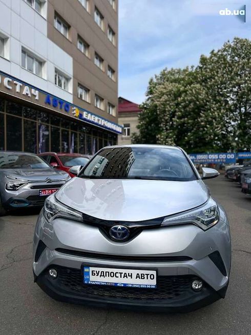 Toyota C-HR 2019 - фото 11