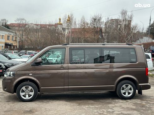 Volkswagen Caravelle 2015 коричневый - фото 28