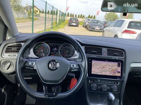 Volkswagen e-Golf 2020 - фото 25