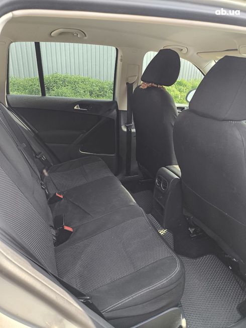 Volkswagen Tiguan 2010 серебристый - фото 13