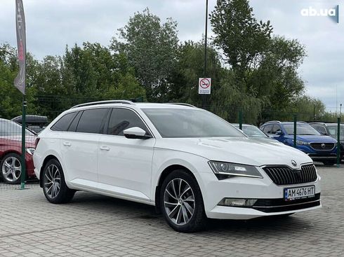 Skoda Superb 2017 - фото 10