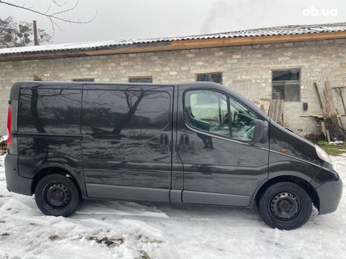 Opel Vivaro 2007 черный - фото 3