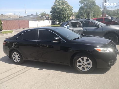 Toyota Camry 2010 черный - фото 11