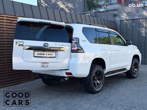 Toyota Land Cruiser Prado 2021 - фото 19