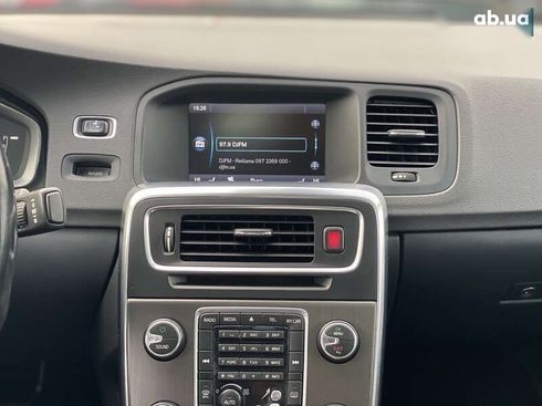 Volvo S60 2013 - фото 29