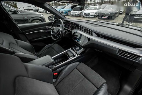 Audi E-Tron 2021 - фото 17