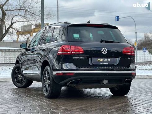 Volkswagen Touareg 2017 - фото 11