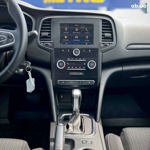 Renault Megane 2018 - фото 25