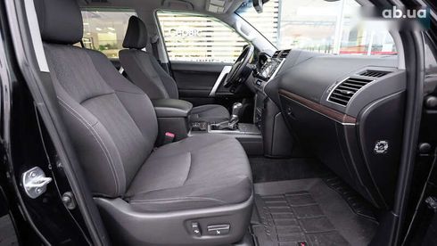 Toyota Land Cruiser Prado 2021 - фото 6