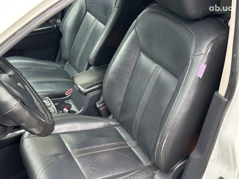 Renault Koleos 2011 белый - фото 12