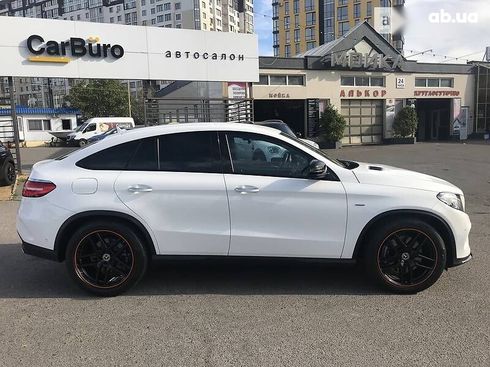Mercedes-Benz GLE 400 2018 - фото 15
