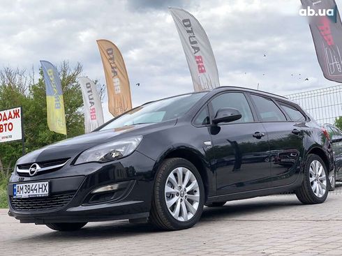 Opel Astra 2013 - фото 2