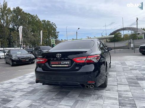 Toyota Camry 2017 - фото 13