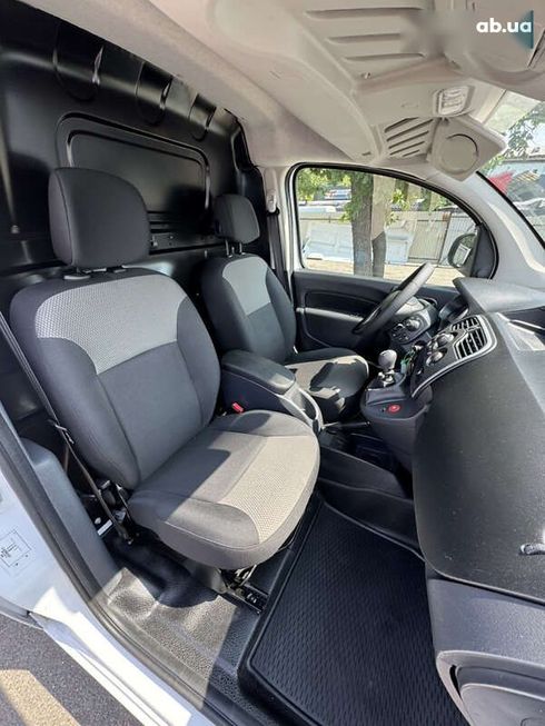 Renault Kangoo 2020 - фото 13